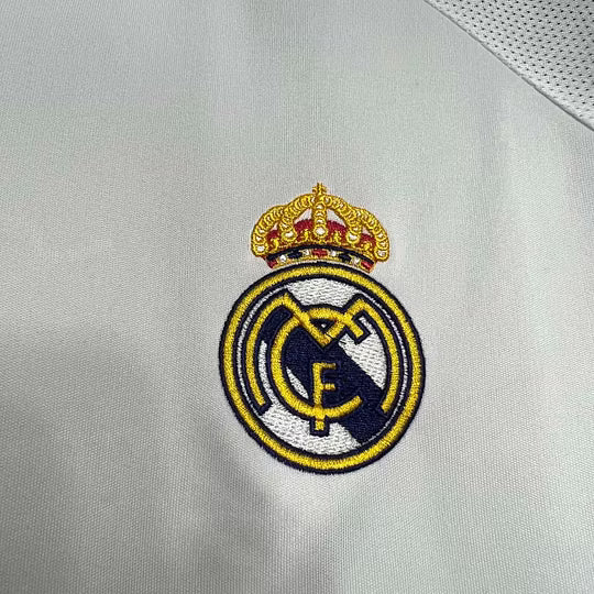 Real Madrid Retro Home Jersey 2005/06 – Classic Football Shirt