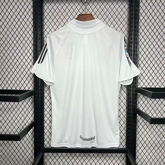 Real Madrid Retro Home Jersey 2005/06 – Classic Football Shirt