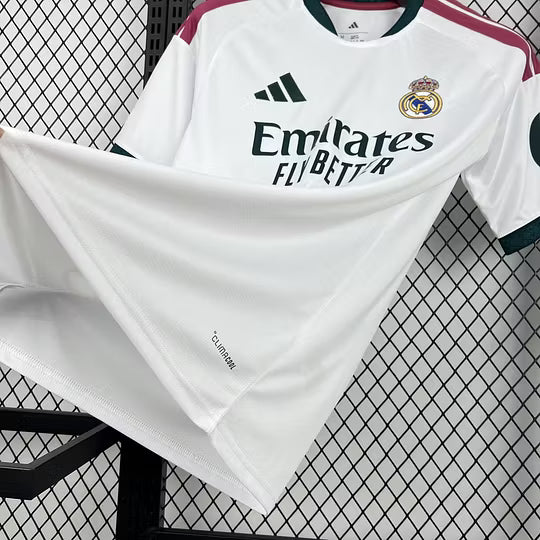 Real Madrid Home Jersey 2026/27 – Official Style Football Shirt