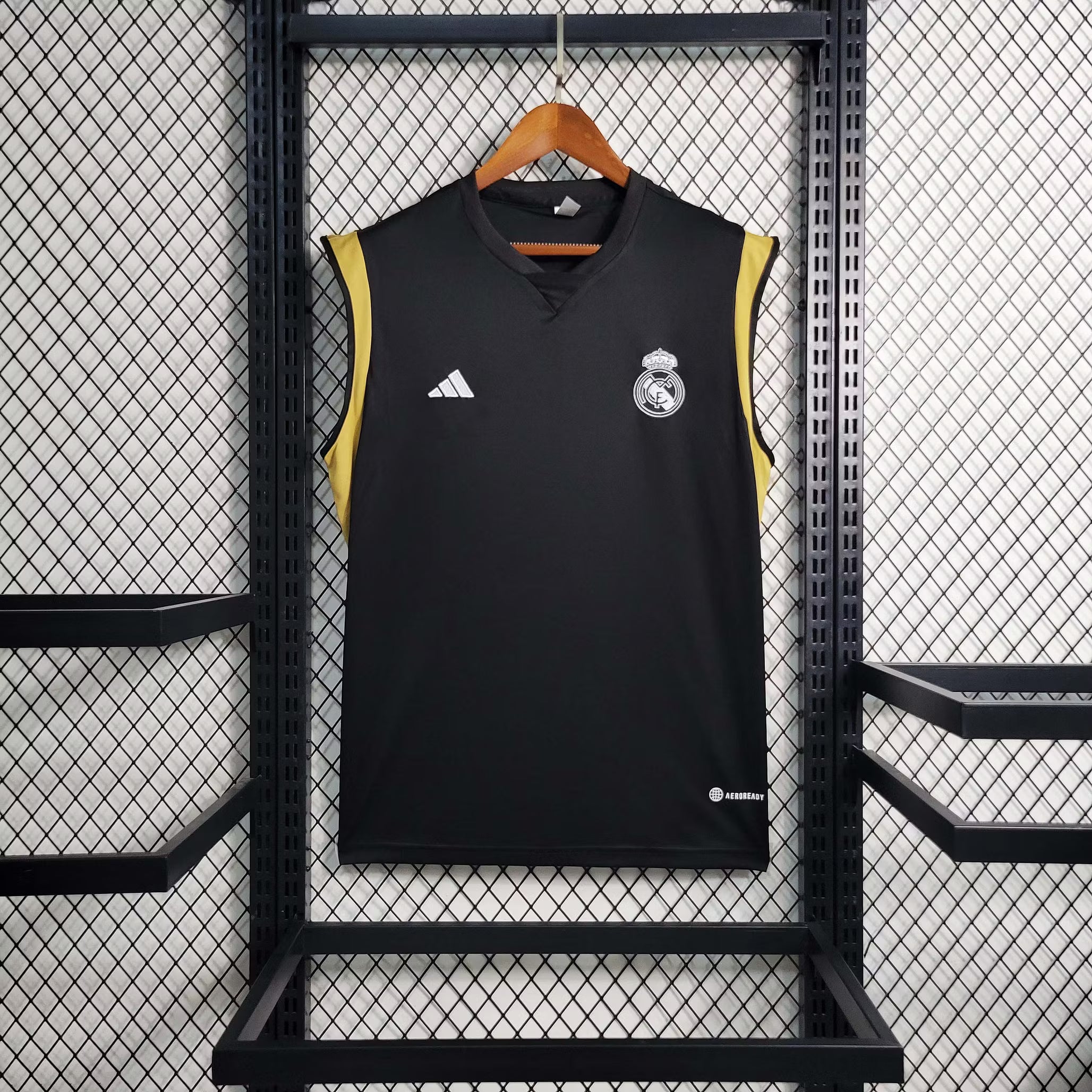 Real Madrid 2023/24 Black Training Vest – Elite Football Training Top