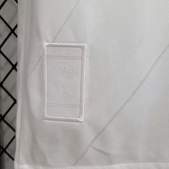 Retro Real Madrid Long Sleeve Jersey – Classic Vintage Football Shirt | White Edition